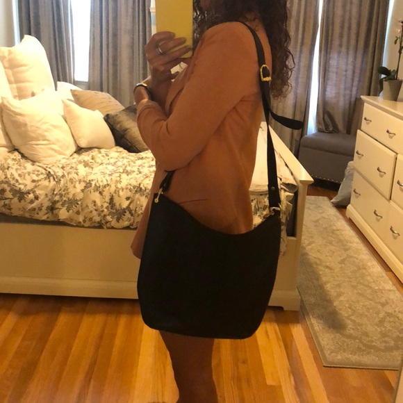 Vintage Fendi Black Leather Shoulder Bag - Picture 5 of 11